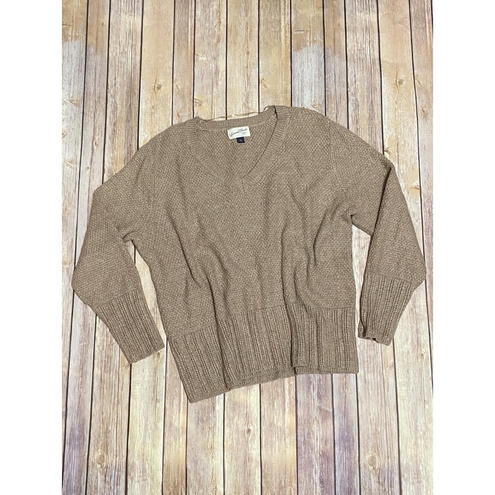 UNIVERSAL THREAD V Neck Knit Sweater Tan Medium